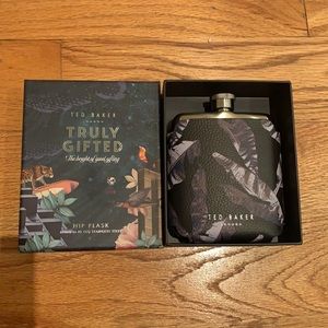 (NEVER USED!) Ted Baker Hip Flask (6 oz / 170 ml)